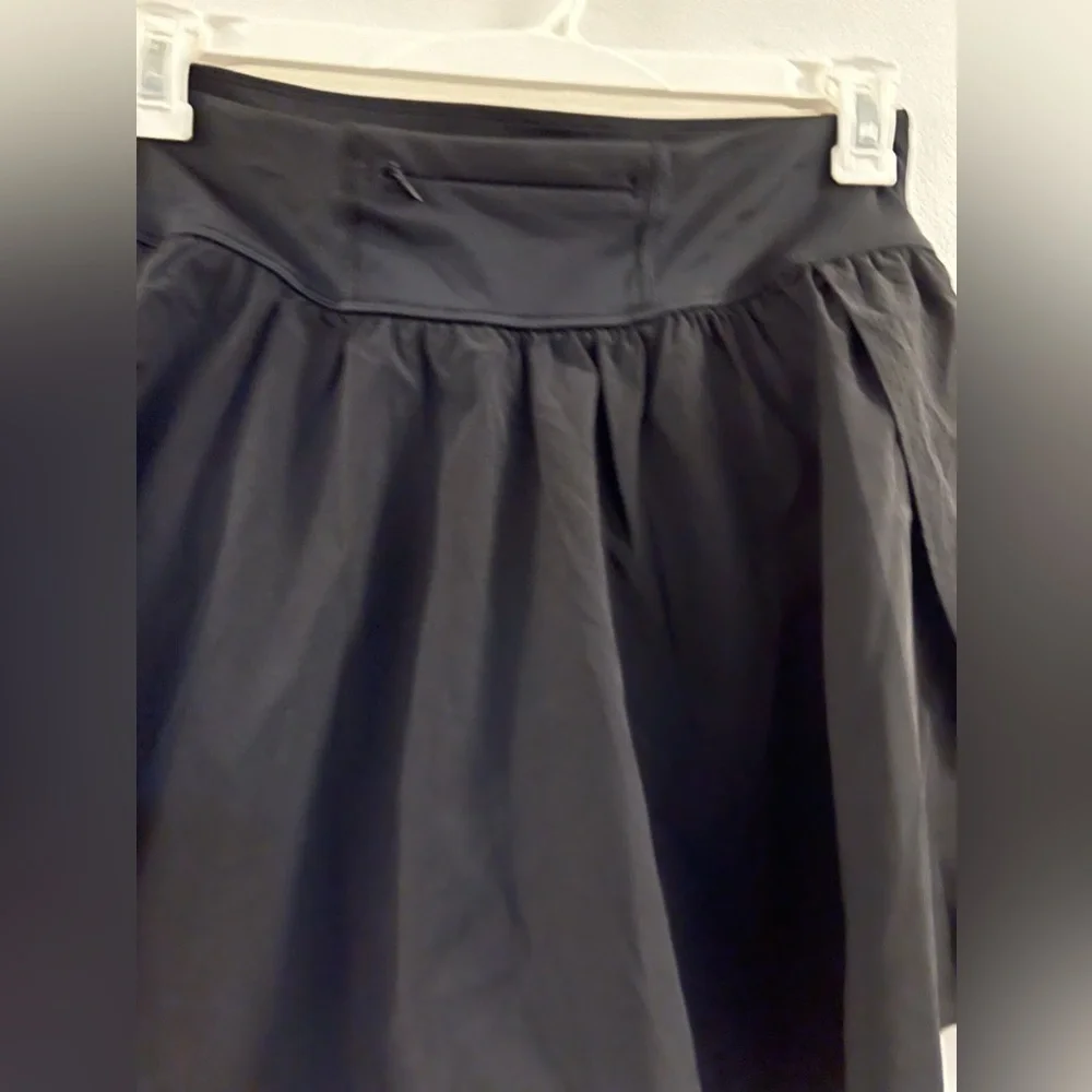New Spanx The Get Moving Skort kk.